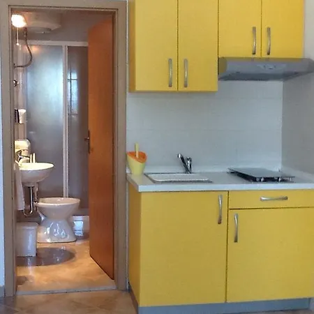 Luka Apartment Petrcane