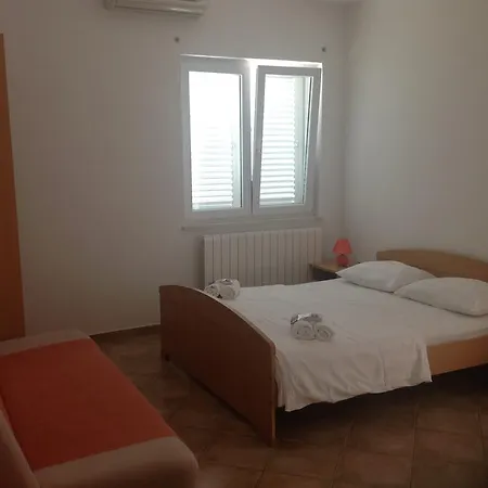 Apartment Luka *